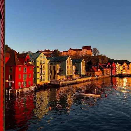 Seafront With Parking And Self Check-in! Lägenhet *