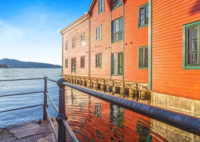 Seafront With Parking And Self Check-in! * Bergen