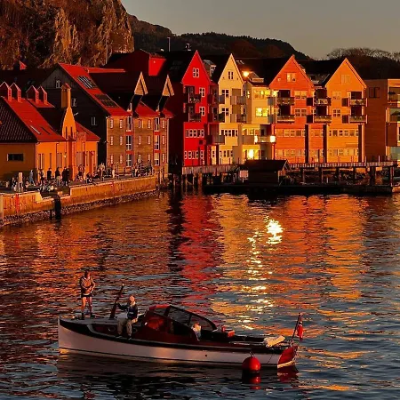 Leilighet Seafront With Parking And Self Check-in! *