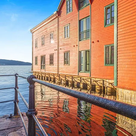 Seafront With Parking And Self Check-in! * Bergen