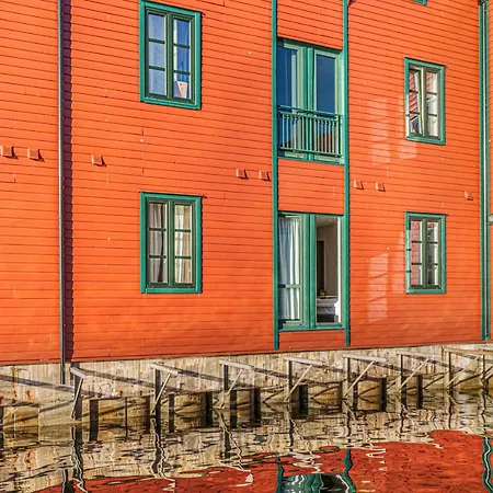 Seafront With Parking And Self Check-in! Apartament