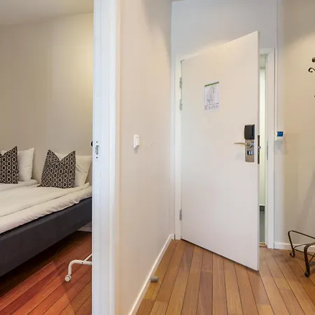Seafront With Parking And Self Check-in! Apartament