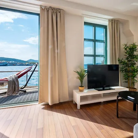 Seafront With Parking And Self Check-in! Apartament *